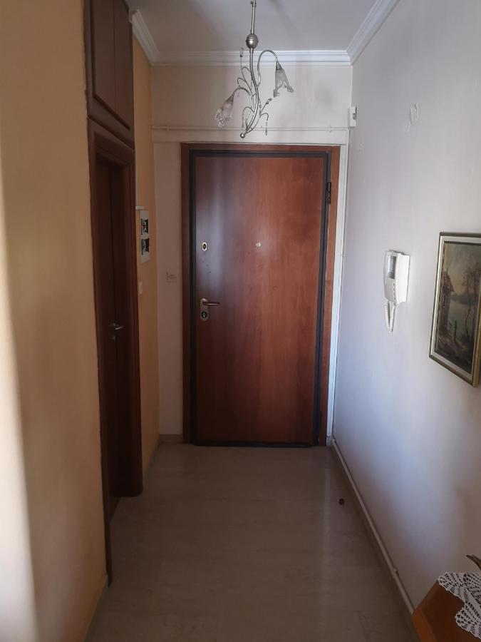 Comfortable Apartment In Kato Toumpa Thessaloniki Exterior foto